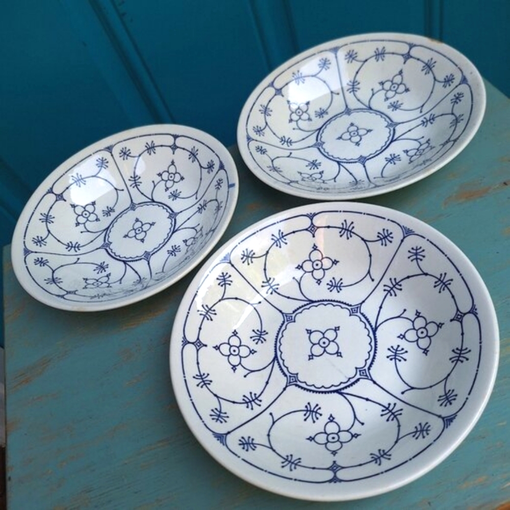 Vintage Stoneware Dishes Ironstone Staffordshire Bowls Set England Blue Royal 3